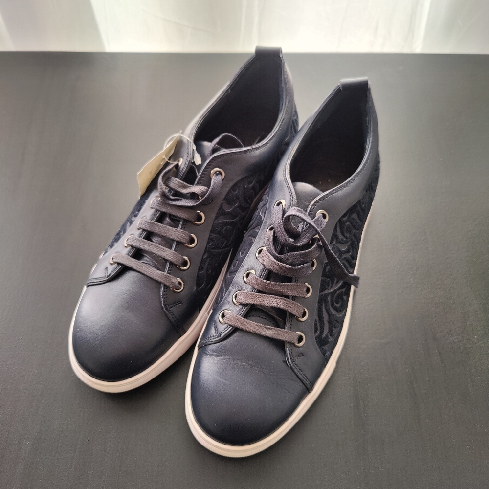 Navy Blue 🔵 | Robert Graham men's size 8 sneakers